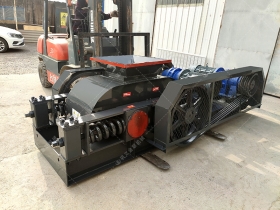 小型对辊国产精品亚洲LV粉色发往广西破碎沙子