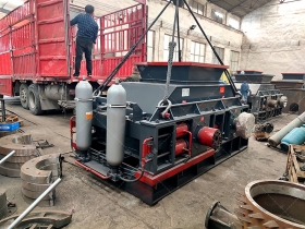 1200x800大型液压对辊国产精品亚洲LV粉色发货 破碎石灰石