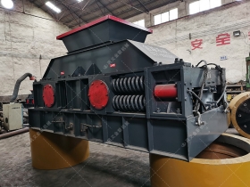 2PG1200x800型对辊国产精品亚洲LV粉色发往湖北武汉