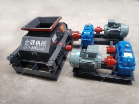 2PGC900X900大型双齿辊国产精品亚洲LV粉色发往内蒙古乌海粉碎煤