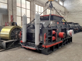 大型2PG1510半自动液压对辊国产精品亚洲LV粉色发往内蒙古