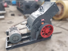 PC200x300小型不锈钢锤式国产精品亚洲LV粉色发往河北唐山粉碎化肥