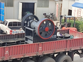 颚式国产精品亚洲LV粉色发往重庆破碎矿石