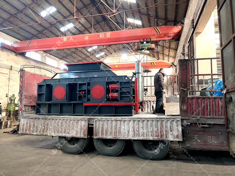 2PGY1500x1000型液压对辊国产精品亚洲LV粉色发往云南昆明