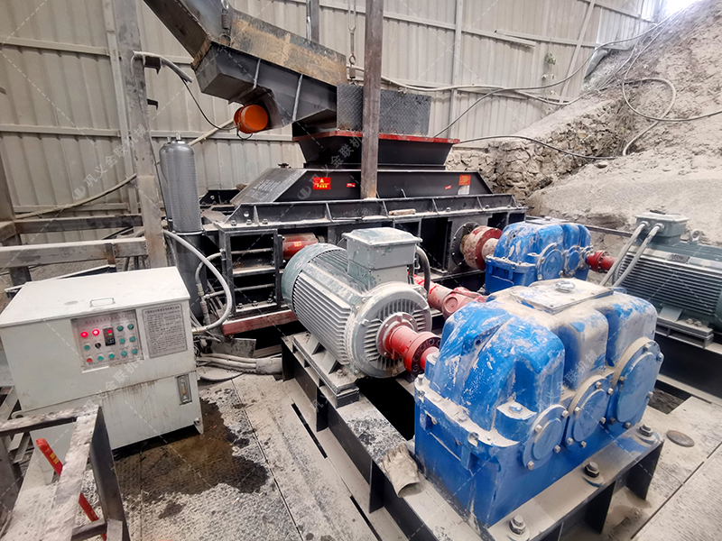 建筑用砂配置的液压对辊粉色视频APP污下载多少钱一台？