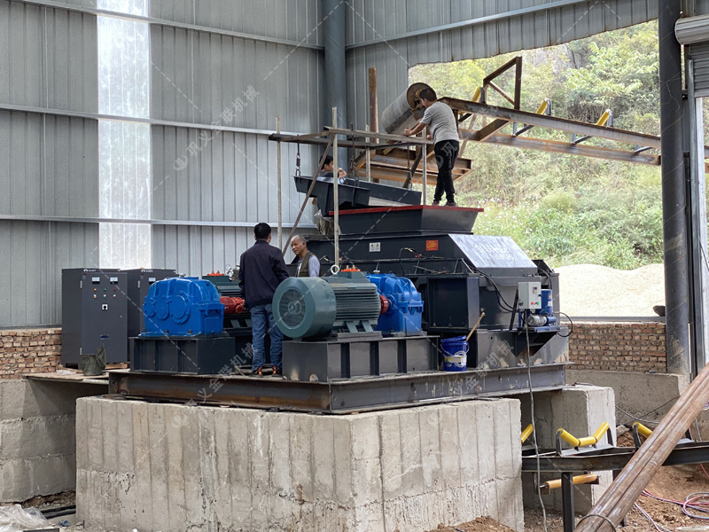 解决对辊国产精品亚洲LV粉色运转过程中轴承温度过高的方法