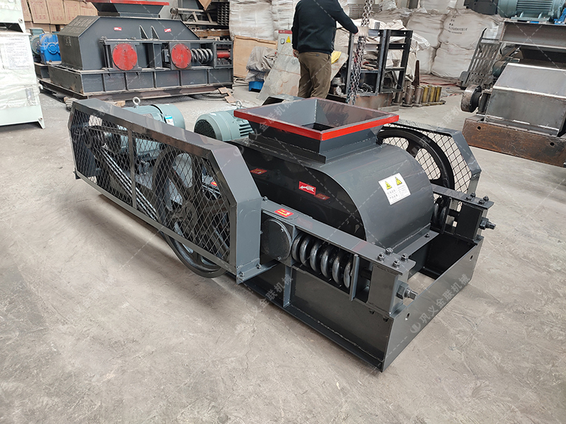 双齿辊国产精品亚洲LV粉色如何成为脆性物料粗破行业的佼佼者?