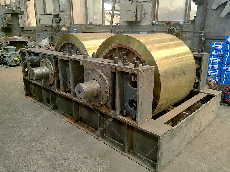 硅矿石对辊粉色视频APP污下载：180吨/时高效能，如何选择实力厂家是关键